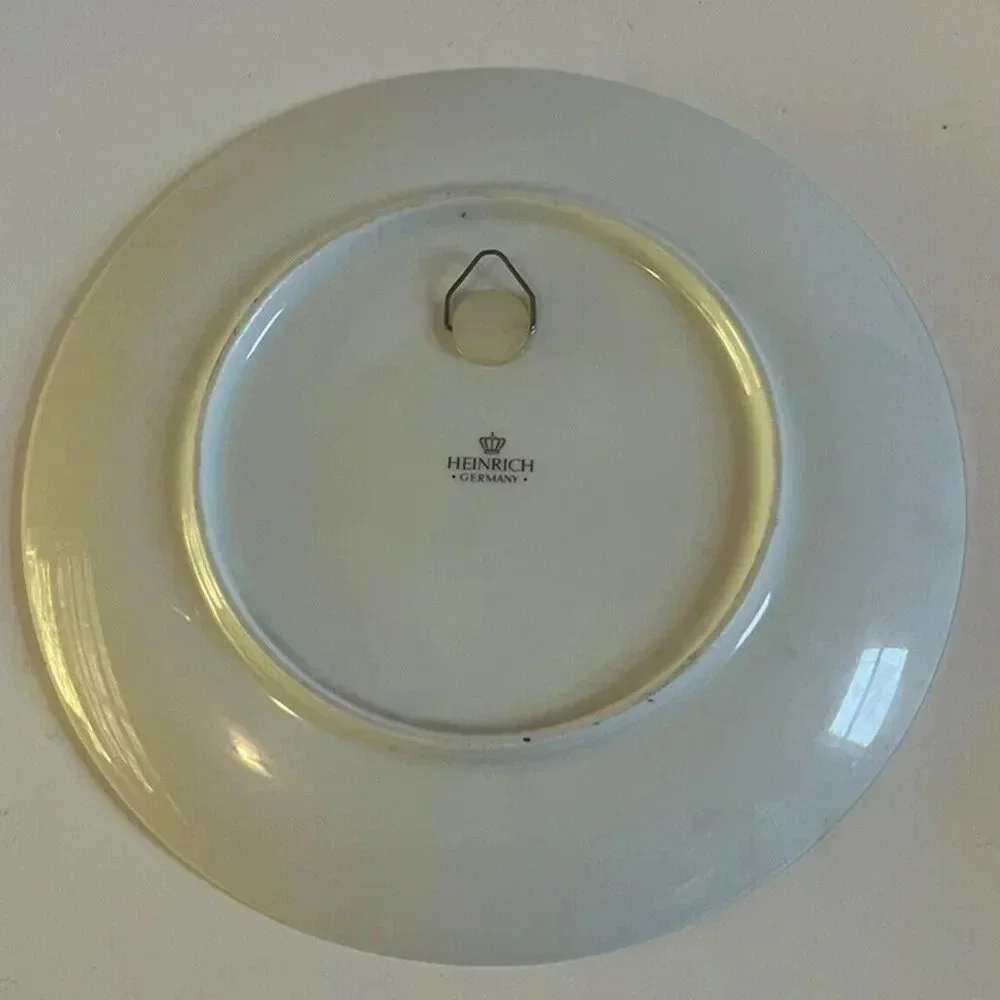 Vintage 1984 Heinrich Germany Blue & White Boy Waiting For Christmas Wall Plate